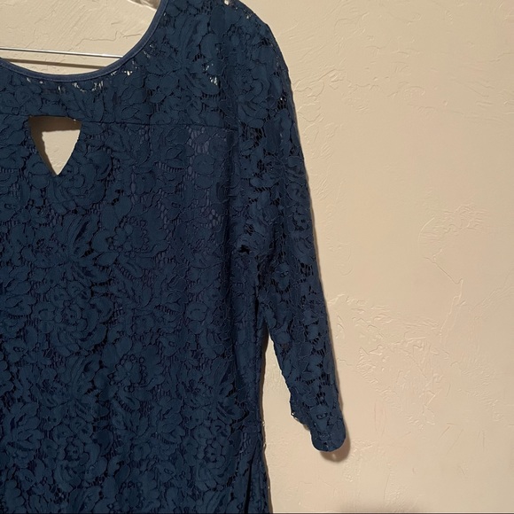 NWT Cocoepps Navy Blue Lace V Neck Dress - Picture 3 of 5